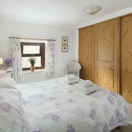 Holiday home Ellwood House *